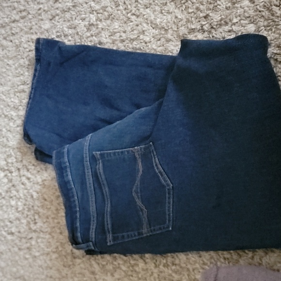 Wrangler - Picture 5 of 6